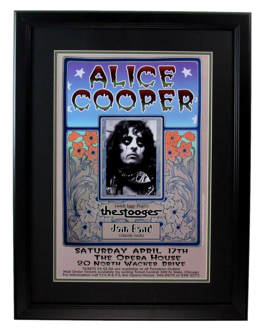 Original Framed Alice Cooper Poster 17 x 24 Inches: Original Framed Alice Cooper Poster 17 x 24 Inches This original Alice Cooper poster is elegantly framed, making it a perfect addition to any music memorabilia collection. The outer frame measures 17 