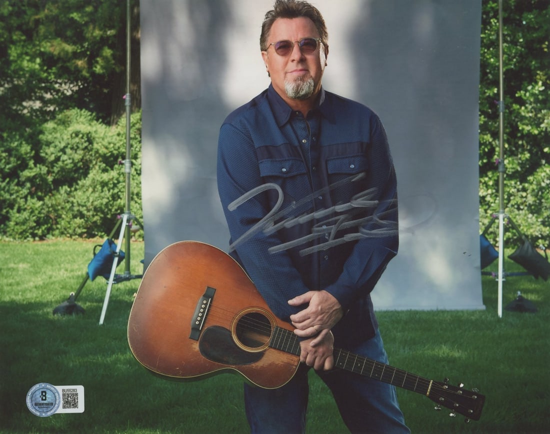 Vince Gill Autographed 8x10 Photo Beckett Authenticated (1 of 1)
