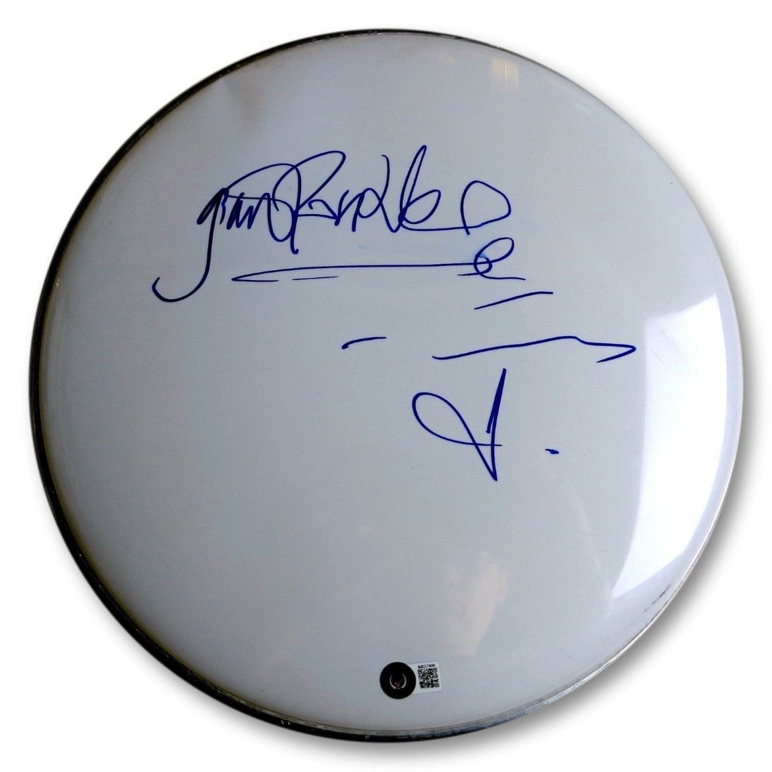 Gavin Rossdale Autographed 13 Drumhead Beckett Authenticated Music Collectible: Gavin Rossdale Autographed 13 Drumhead Beckett Authenticated Music Collectible This authentic 13" drumhead features the signature of Gavin Rossdale, the lead singer of the band Bush. The autograph has