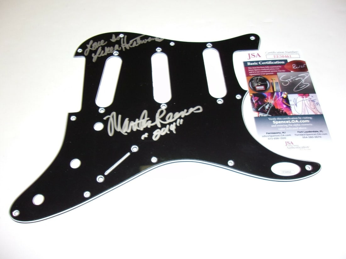 Signed Pick Guard by Martha Reeves and the Vandellas with JSA COA Authentication: Signed Pick Guard by Martha Reeves and the Vandellas with JSA COA Authentication This is an original guitar pick guard signed by members of Martha Reeves and the Vandellas. The item originates from th