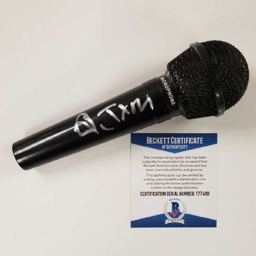 Beckett Authenticated Microphone Autographed by Slim Jxmmi of Rae Sremmurd: Beckett Authenticated Microphone Autographed by Slim Jxmmi of Rae Sremmurd This is an original microphone autographed by Slim Jxmmi of Rae Sremmurd. The autograph is authenticated by Beckett and the m