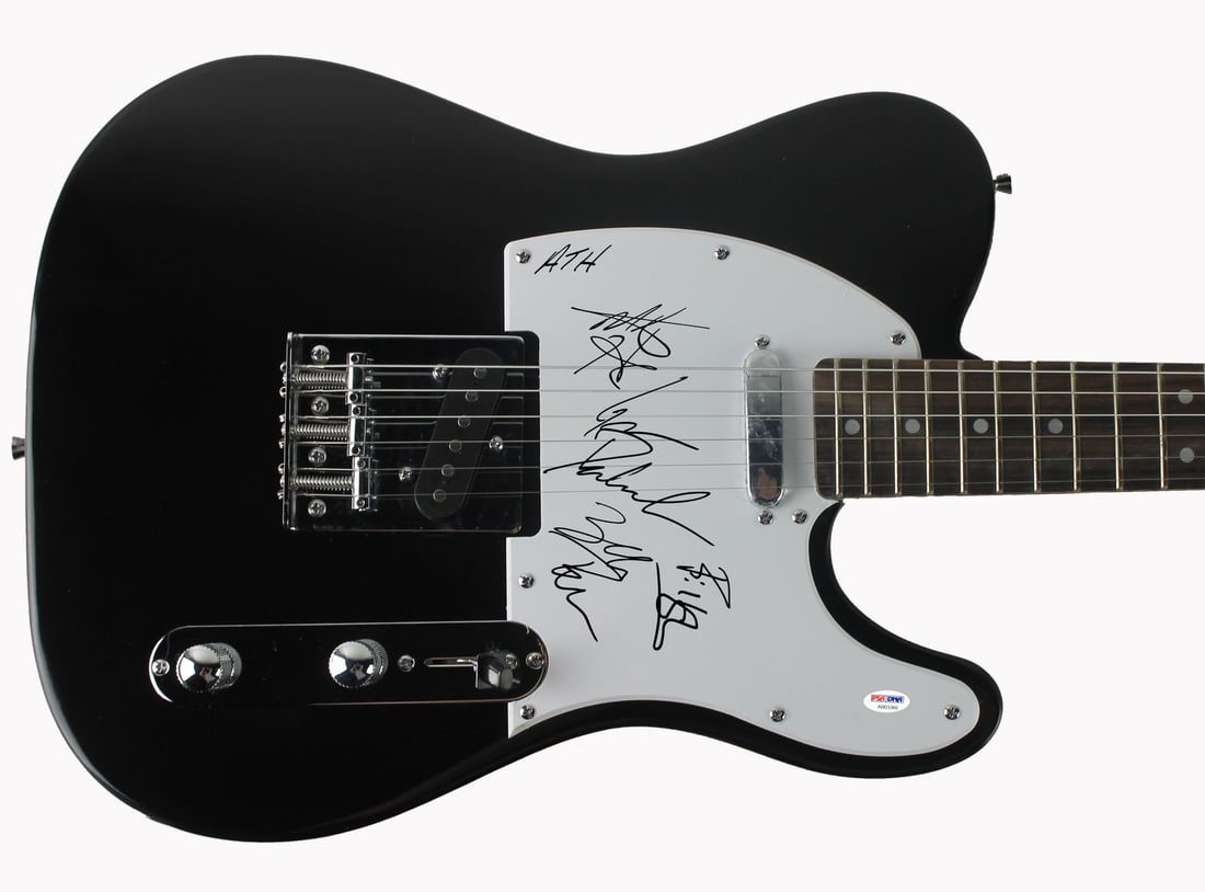 PSA DNA authenticated A Thousand Horses autographed guitar: PSA DNA authenticated A Thousand Horses autographed guitar This is an original guitar personally signed by the members of A Thousand Horses, including Zach Brown, Graham DeLoach, Michael Hobby, and Bi