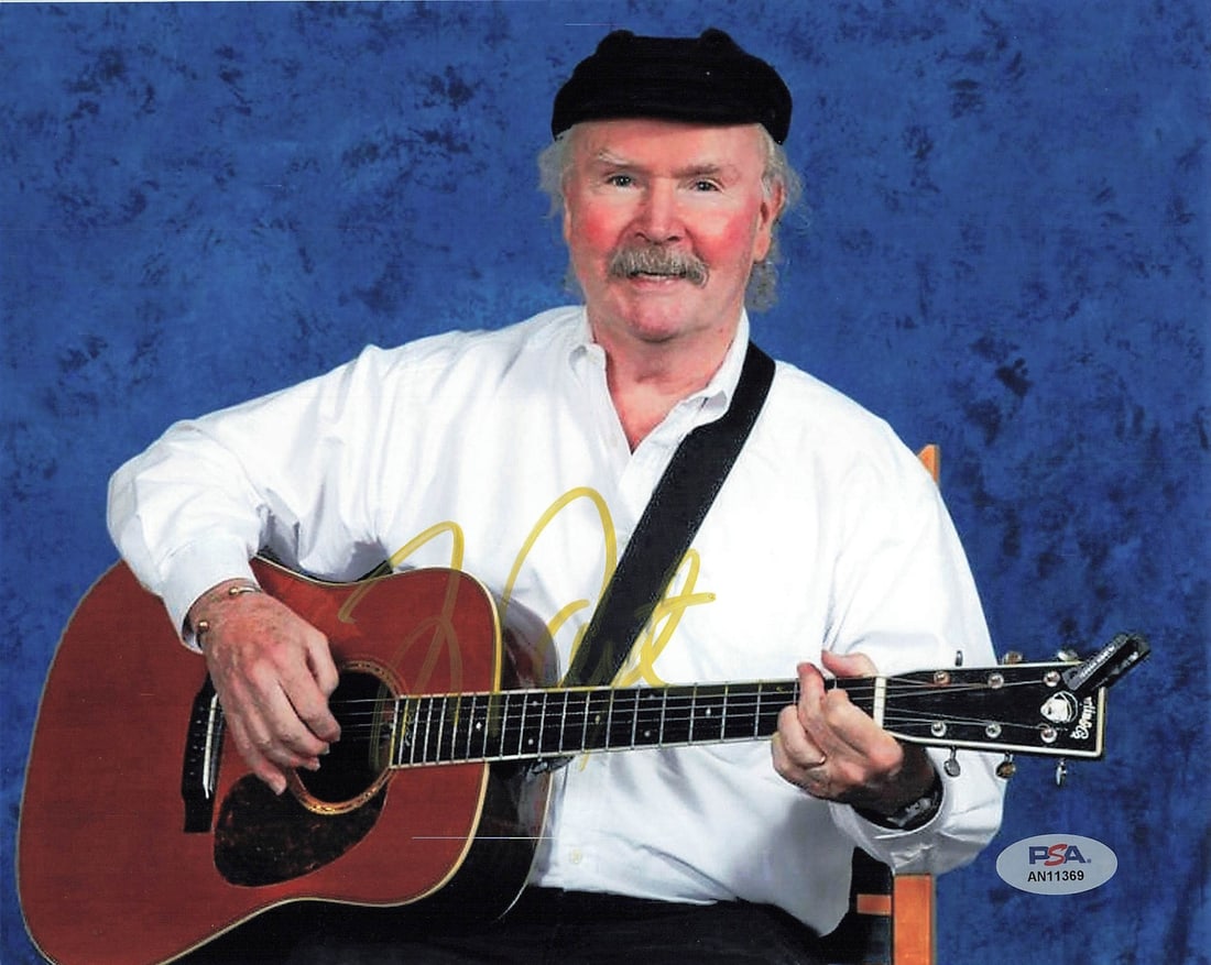 Tom Paxton Autographed 8x10 Photo PSA/DNA Certified: Tom Paxton Autographed 8x10 Photo PSA/DNA Certified This is a professionally printed 8x10 photograph featuring a signature from the renowned folk singer Tom Paxton. The autograph has been authenticate