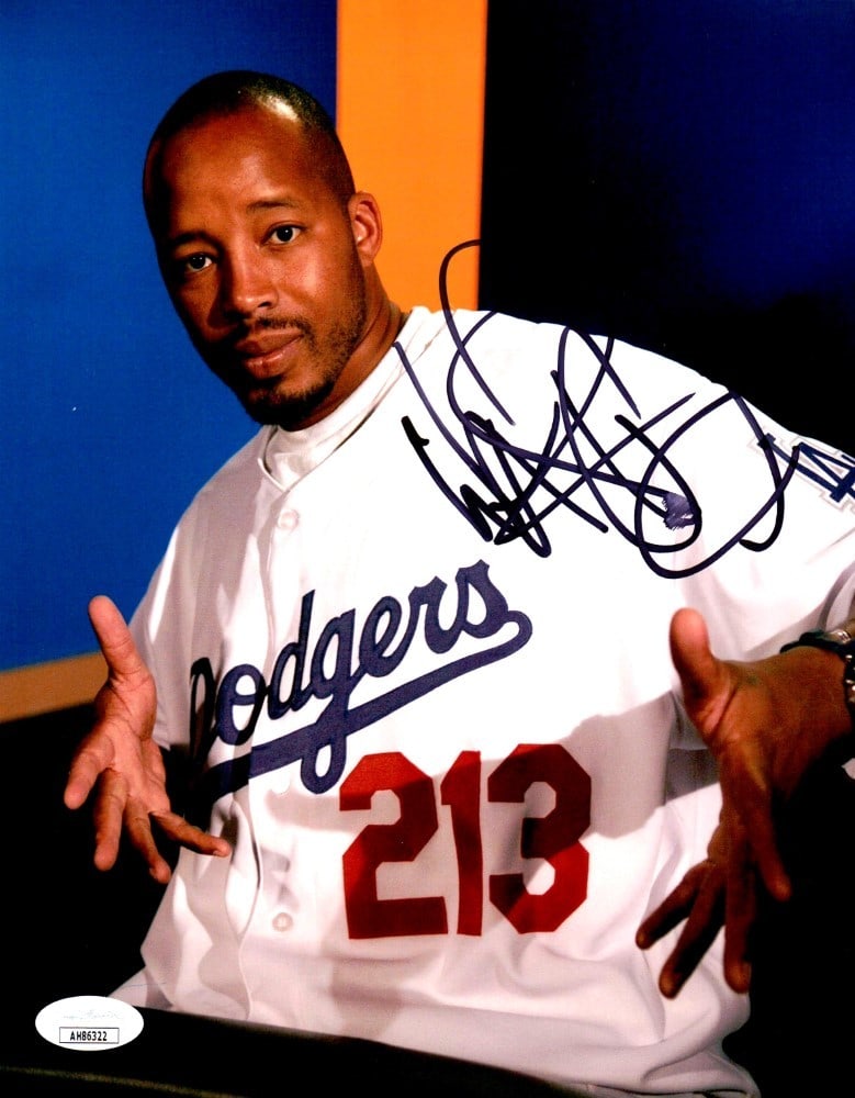 Authentic Warren G Autographed 8x10 Photo JSA Certified West Coast Hip Hop: Authentic Warren G Autographed 8x10 Photo JSA Certified West Coast Hip Hop This is an original 8x10 photo autographed by Warren G. The signature has been authenticated by James Spence Authentication (