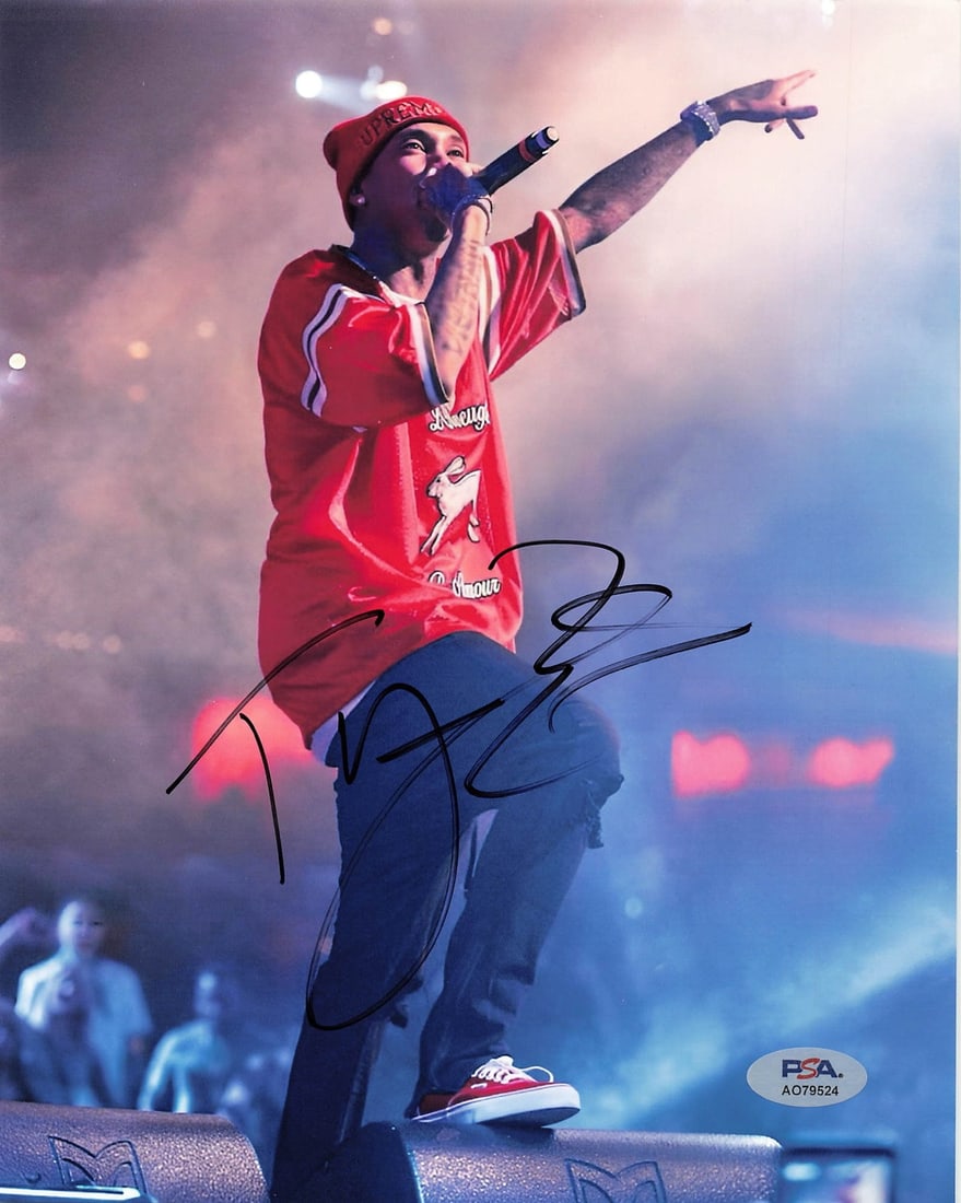 Tyga Autographed 8x10 Photo PSA/DNA Certified Signed Rapper: Tyga Autographed 8x10 Photo PSA/DNA Certified Signed Rapper This is a professionally printed 8x10 photograph signed by the renowned rapper Tyga. The autograph has been authenticated by PSA/DNA, provid