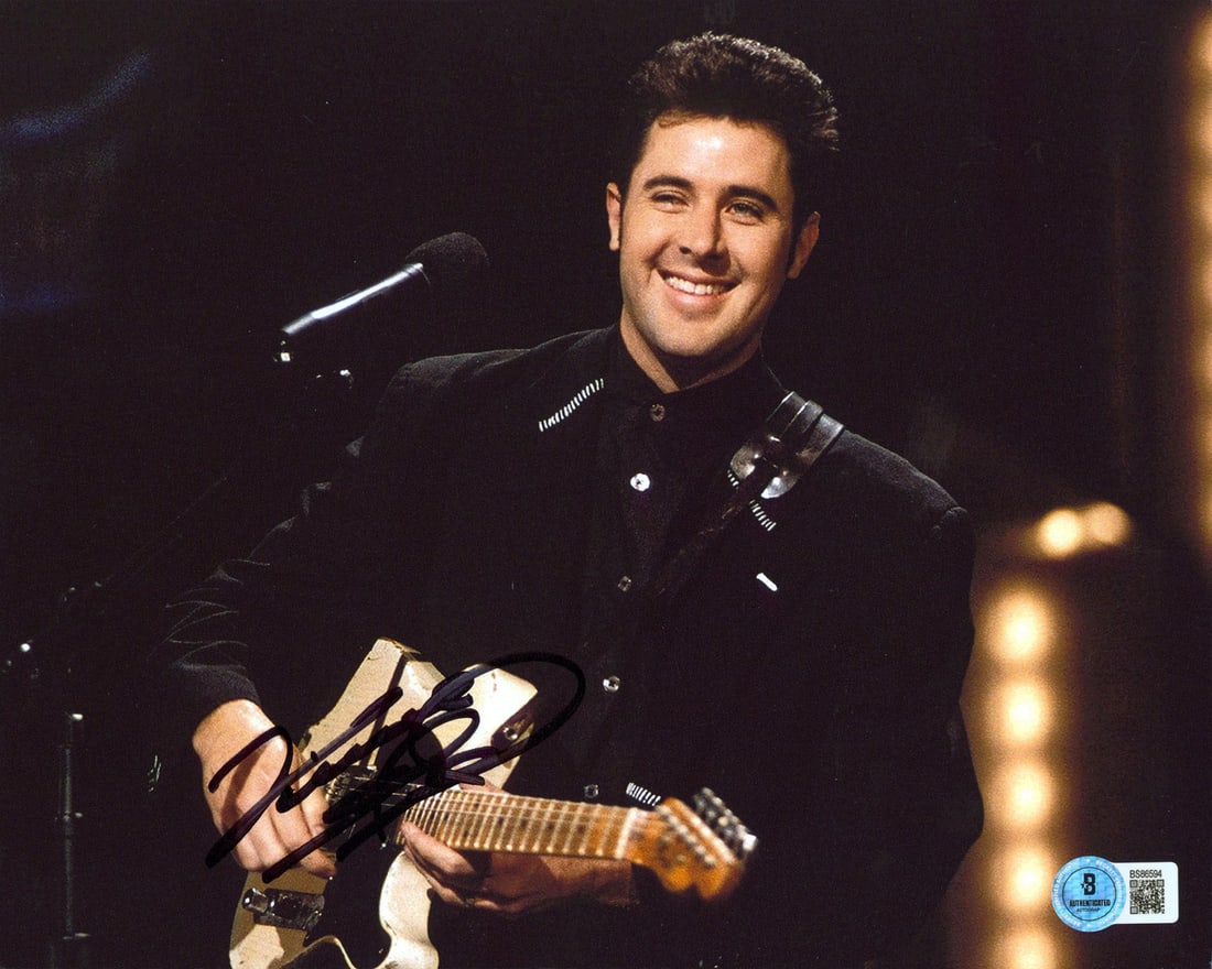 Vince Gill Signed 8x10 Photograph Beckett Authenticated Country Music Memorabilia (1 of 1)