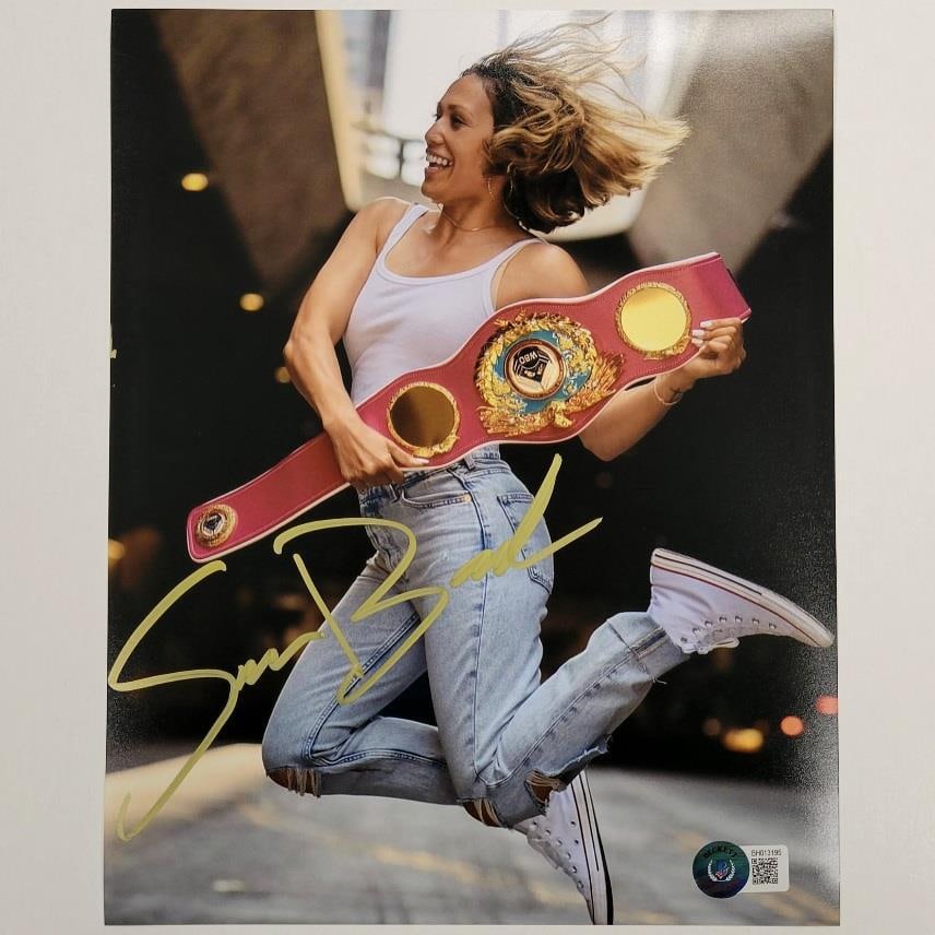 Autographed 8x10 Seniesa Estrada Boxing Photograph with Beckett BAS Holo: Autographed 8x10 Seniesa Estrada Boxing Photograph with Beckett BAS Holo This is an original 8x10 photograph signed by boxer Seniesa Estrada. The autograph is authenticated with a Beckett BAS hologram