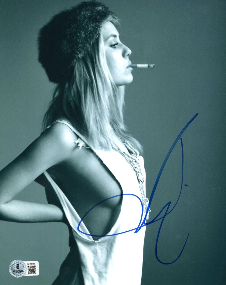 8x10 Photograph Signed by Lykke Li Beckett Authenticated: 8x10 Photograph Signed by Lykke Li Beckett Authenticated This is an original 8x10 photograph featuring singer-songwriter Lykke Li. The photo is hand-signed and comes authenticated by Beckett Authentic