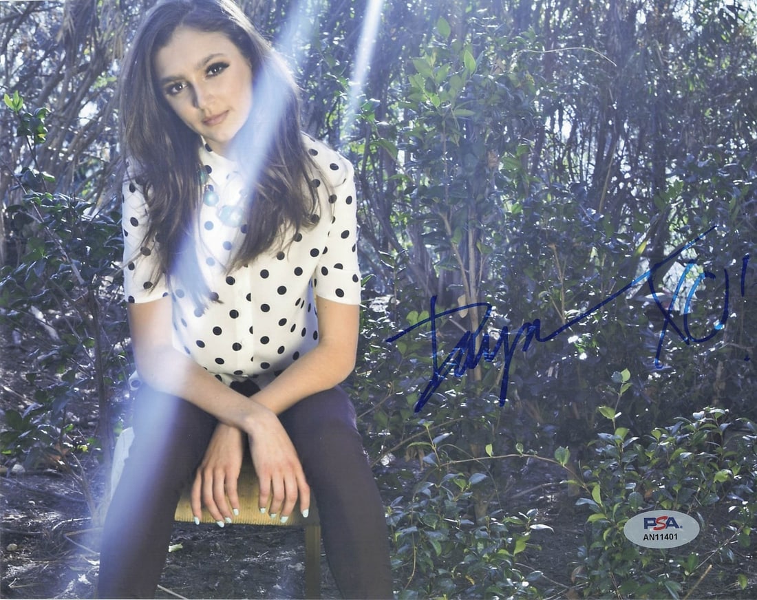 Daya Autographed 8x10 Photo PSA/DNA Certified Original: Daya Autographed 8x10 Photo PSA/DNA Certified Original This listing features an original 8x10 photograph autographed by the talented singer Daya. The signature has been authenticated by PSA/DNA, ensur