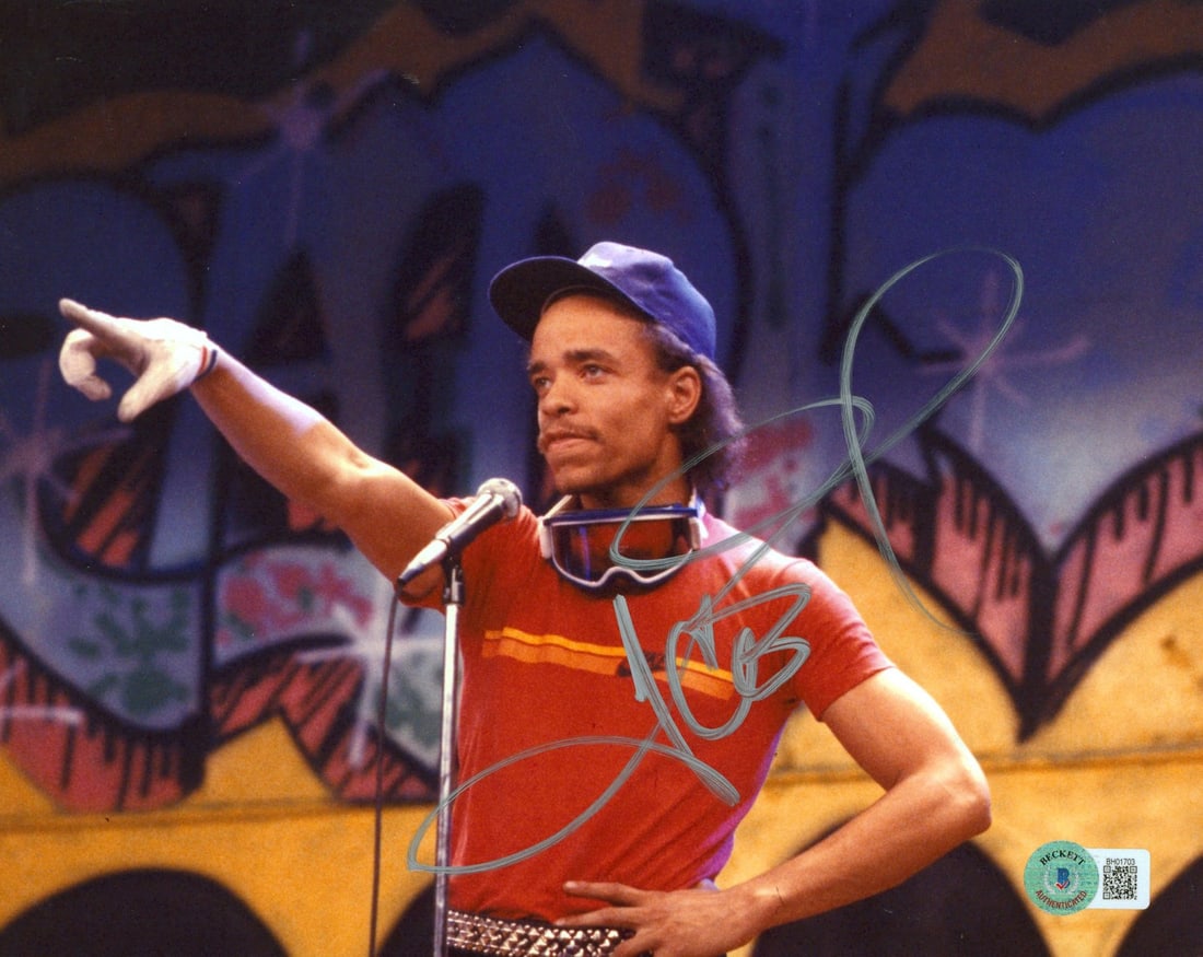 Ice-T Signed 8x10 Photograph Beckett Authenticated Body Count Autograph: Ice-T Signed 8x10 Photograph Beckett Authenticated Body Count Autograph This 8x10 photo has been personally signed by Ice-T of Body Count. The autograph is authenticated by Beckett Authentication Serv