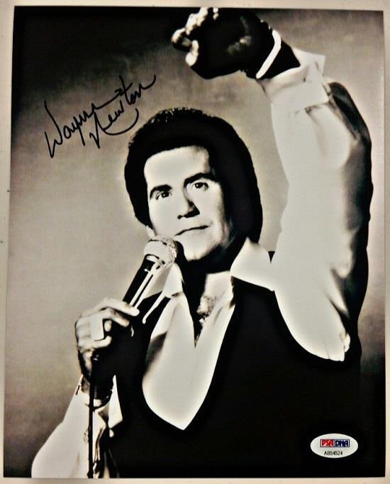 Wayne Newton Signed Original 8x10 Photograph With PSA DNA Authentication (1 of 1)