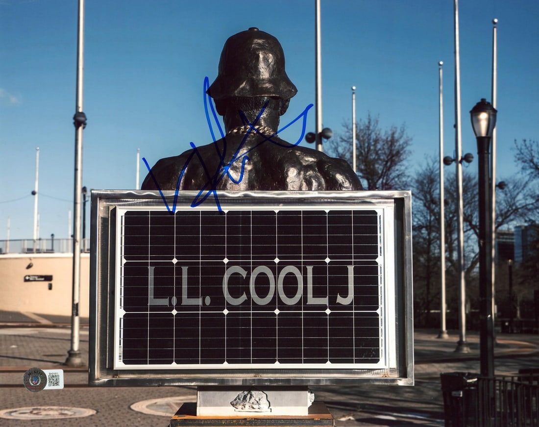 L.L. Cool J Signed 11x14 Photo Beckett Authenticated (1 of 3)