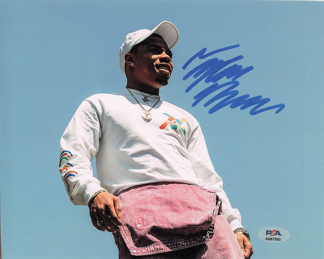 Taylor Bennett Autographed 8x10 Photo PSA/DNA Certified Music Memorabilia: Taylor Bennett Autographed 8x10 Photo PSA/DNA Certified Music Memorabilia This is a professionally printed 8x10 photograph autographed by musician Taylor Bennett. The signature is authenticated by PSA