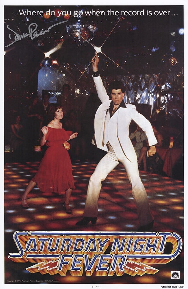 Donna Pescow Saturday Night Fever 11x17 Signed Movie Poster with COA: Donna Pescow Saturday Night Fever 11x17 Signed Movie Poster with COA This is an original 11x17 movie poster for Saturday Night Fever, signed by the talented Donna Pescow. The signature is authenticate