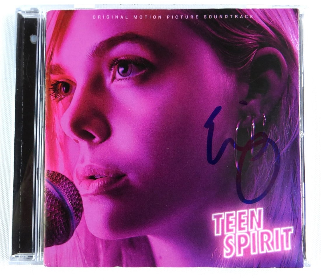 Teen Spirit Soundtrack CD Booklet Signed by Elle Fanning Beckett Authenticated (1 of 3)