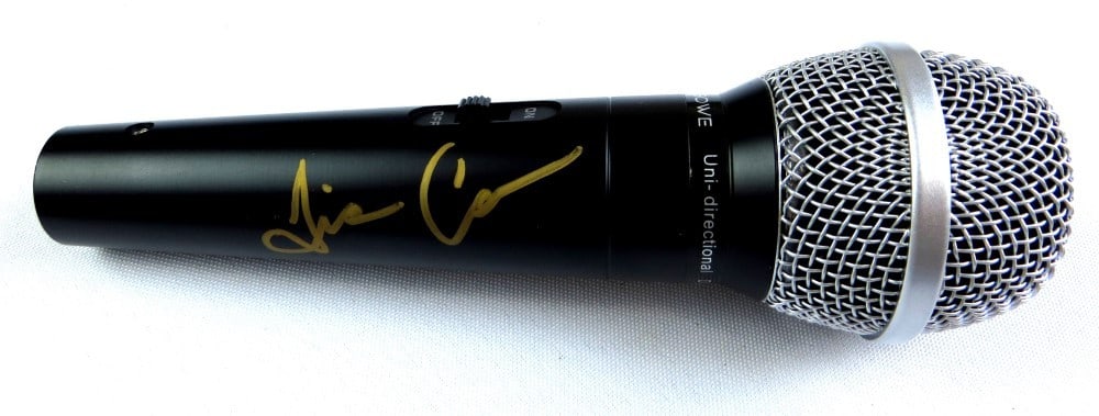 Tia Carrere Signed Microphone Wayne's World Beckett Authenticated: Tia Carrere Signed Microphone Wayne's World Beckett Authenticated This is an authentic autographed microphone signed by Tia Carrere, known for her iconic role in the movie Wayne's World. The signature