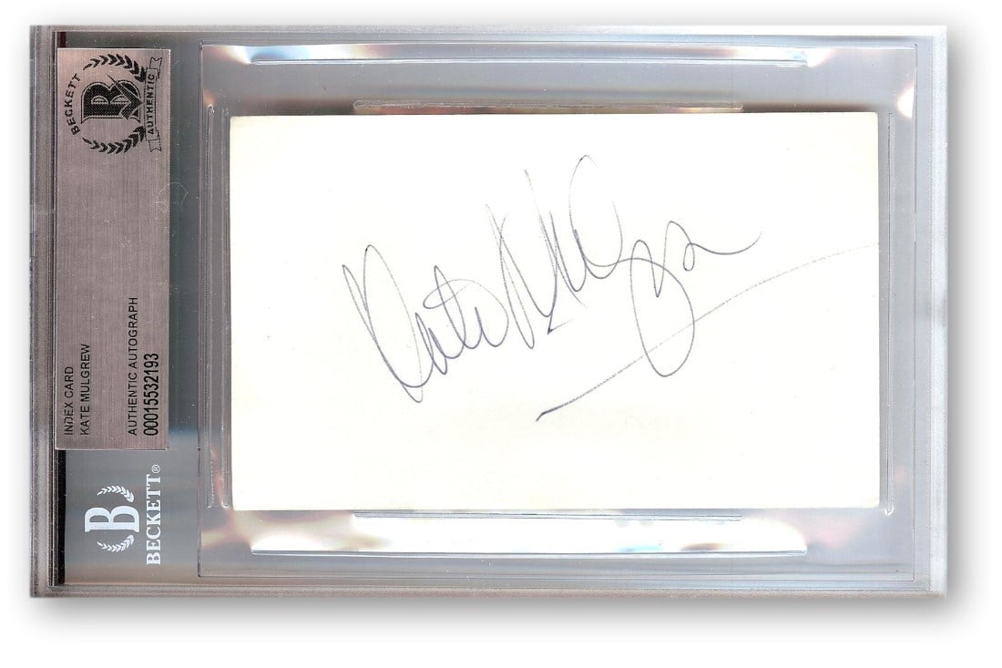 Beckett Authenticated Kate Mulgrew Signed Star Trek Voyager Index Card: Beckett Authenticated Kate Mulgrew Signed Star Trek Voyager Index Card This is an original index card autographed by Kate Mulgrew, renowned for her role in Star Trek: Voyager. The card has been authen