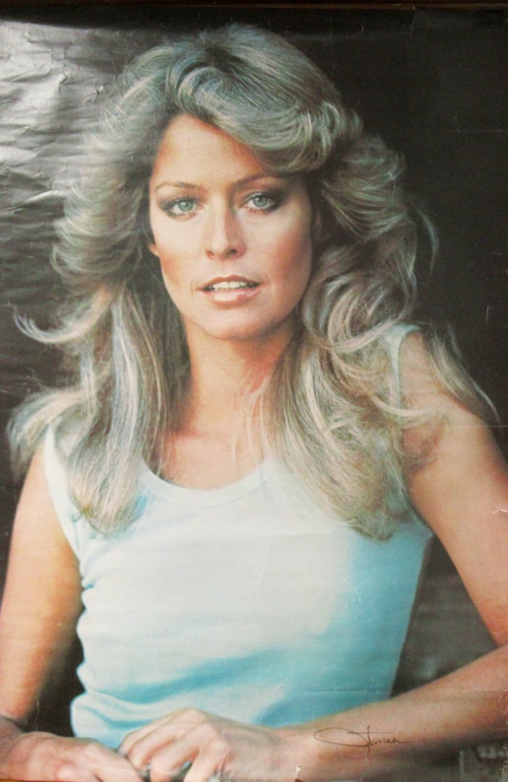 Farrah Fawcett 1977 Pro Arts Poster 28x40 Inch Original Movie Icon Collectible: Farrah Fawcett 1977 Pro Arts Poster 28x40 Inch Original Movie Icon Collectible This is an original 1977 vintage Pro Arts poster featuring iconic movie star and sex symbol Farrah Fawcett. Produced in t
