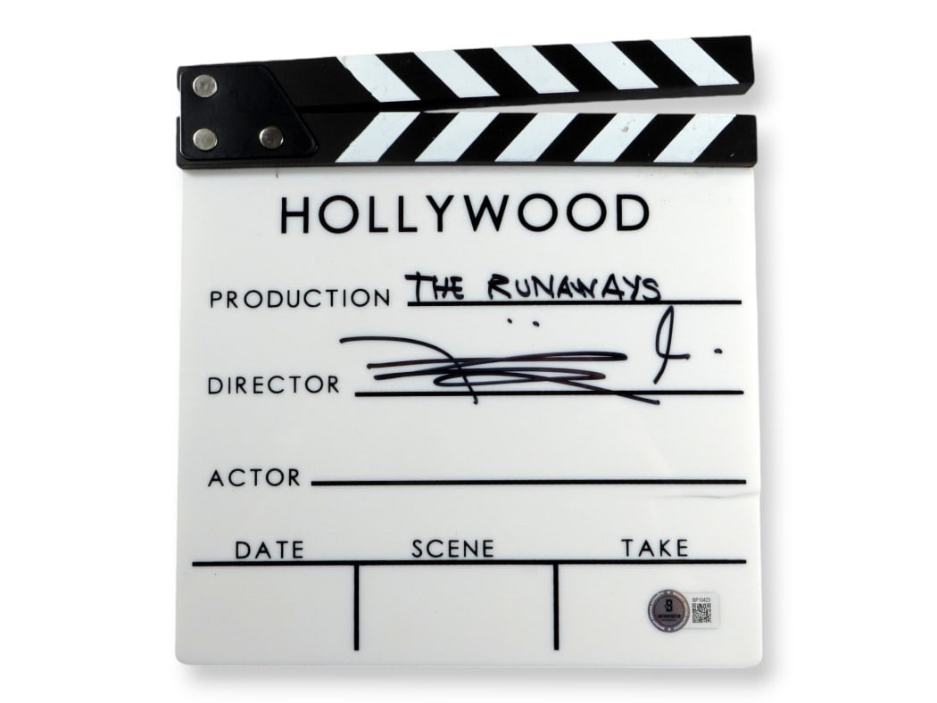 Floria Sigismondi Autographed Clapperboard The Runaways Beckett Authenticated: Floria Sigismondi Autographed Clapperboard The Runaways Beckett Authenticated This authentic movie clapper from 'The Runaways' is signed by director Floria Sigismondi, making it a unique collectible f