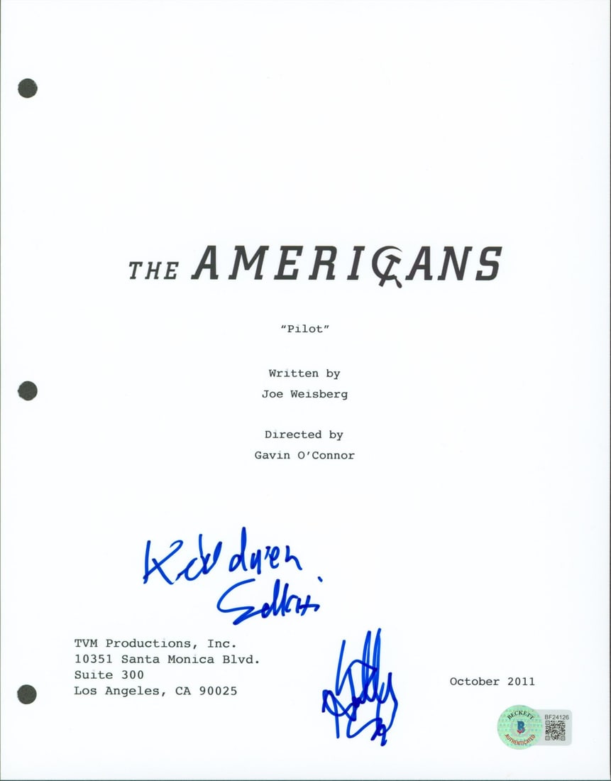 Holly Taylor Keidrich Sellati Signed The Americans Script Cover Beckett COA (1 of 3)