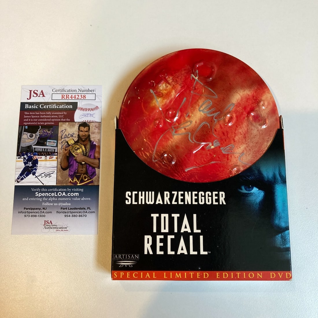 Paul Verhoeven Signed Total Recall DVD with JSA Authentication: Paul Verhoeven Signed Total Recall DVD with JSA Authentication This is a pre-owned Total Recall DVD cover signed by renowned director Paul Verhoeven. The autograph comes with a James Spence Authentica