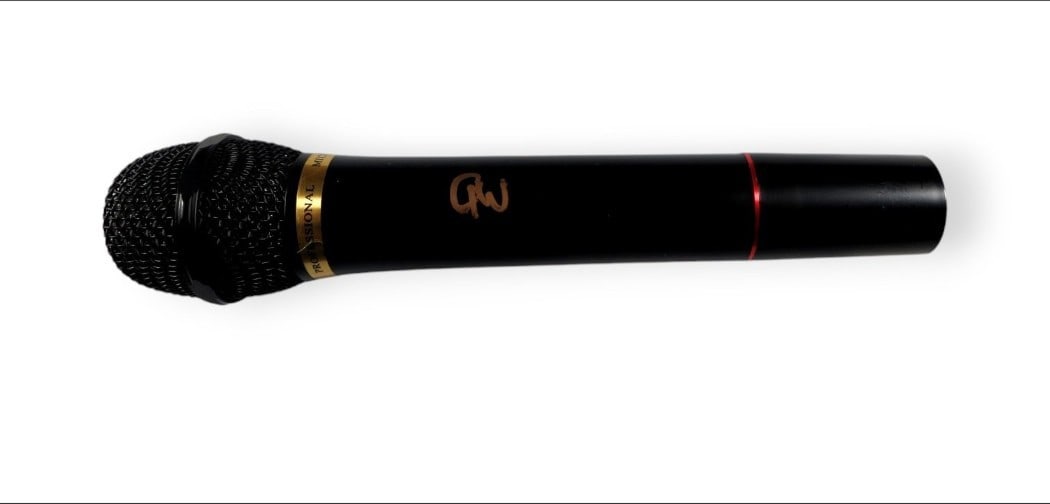 Christoph Waltz Autographed Microphone JSA Certified Inglourious Basterds: Christoph Waltz Autographed Microphone JSA Certified Inglourious Basterds This is an original autographed microphone signed by Christoph Waltz, renowned for his role in 'Inglourious Basterds'. The sig