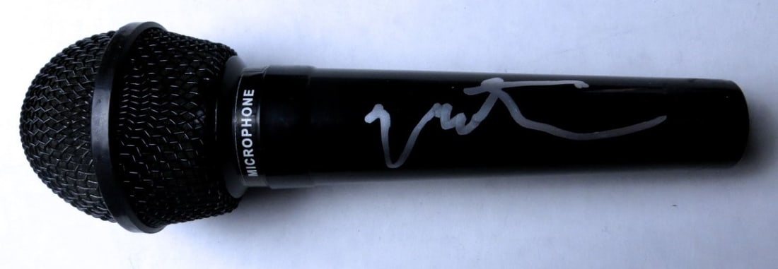 Martin Lawrence Autographed Microphone JSA Certified Comedy Memorabilia: Martin Lawrence Autographed Microphone JSA Certified Comedy Memorabilia This is a signed microphone by the legendary comedian Martin Lawrence, known for his iconic stand-up performances. The item has 