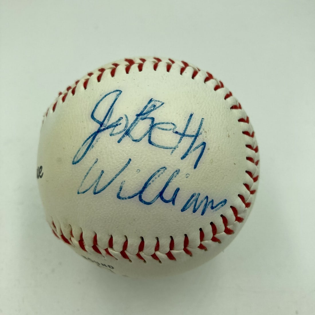 Autographed Baseball by JoBeth Williams with JSA Authentication: Autographed Baseball by JoBeth Williams with JSA Authentication This is a pre-owned baseball autographed by movie star JoBeth Williams. The signature is authenticated by James Spence Authentication (J