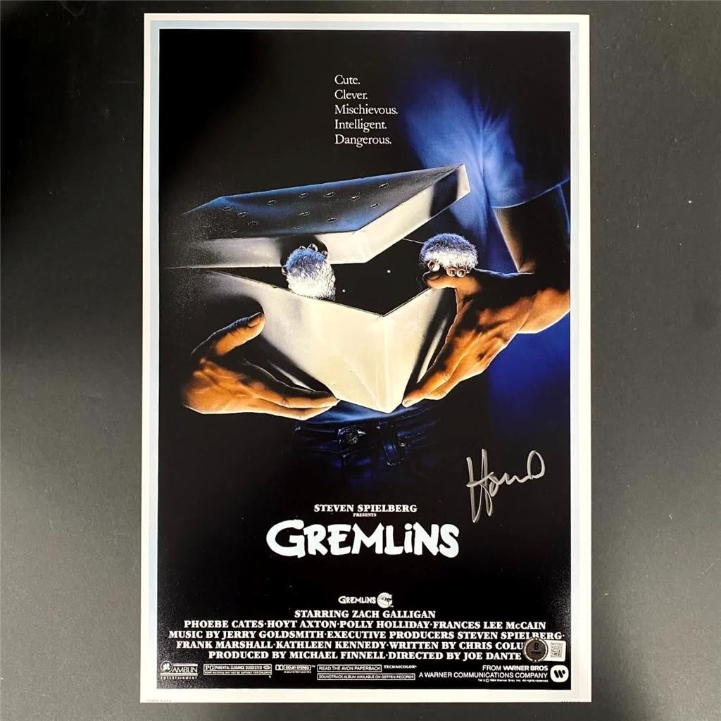 Autographed 11x17 Gremlins Movie Photo Signed by Howie Mandel Beckett Authenticated: Autographed 11x17 Gremlins Movie Photo Signed by Howie Mandel Beckett Authenticated This original 11x17 photograph from the movie Gremlins features the autograph of Howie Mandel. The autograph is auth