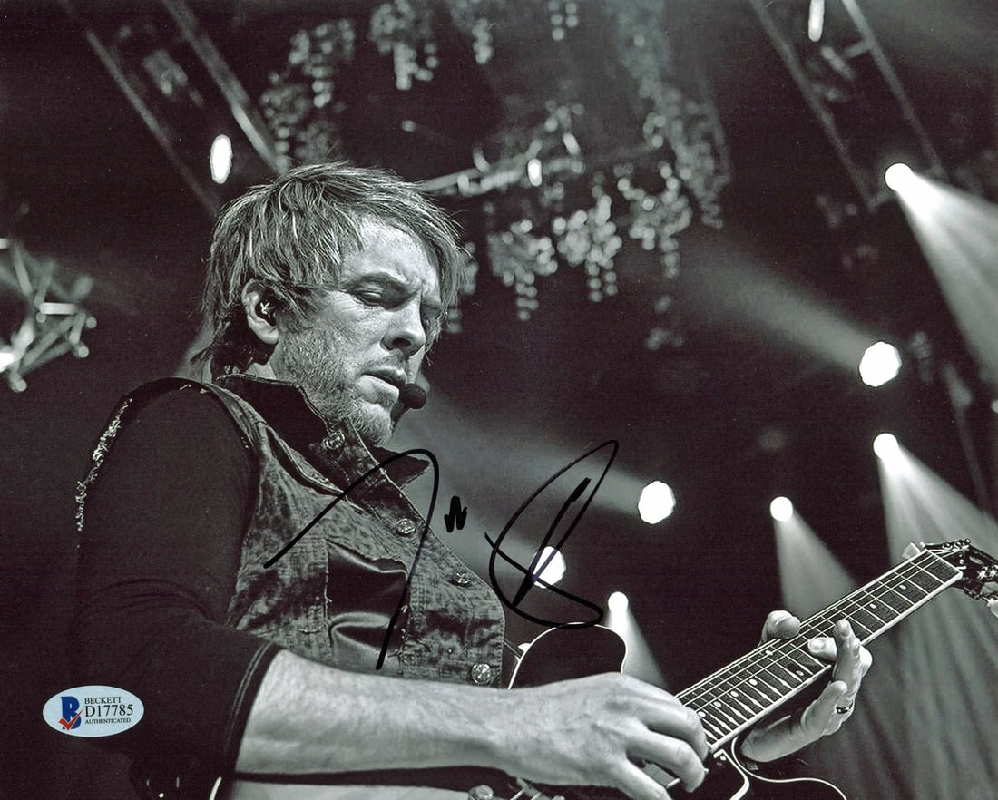 BAS authenticated Joe Don Rooney signed Rascal Flatts 8x10 photo (1 of 3)