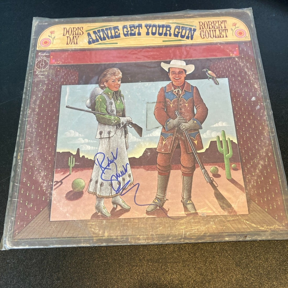 Autographed Robert Goulet Vintage LP Record With Signature Guarantee: Autographed Robert Goulet Vintage LP Record With Signature Guarantee This vintage LP record is signed by Robert Goulet. It is an original item from the United States and is pre-owned. The autograph or