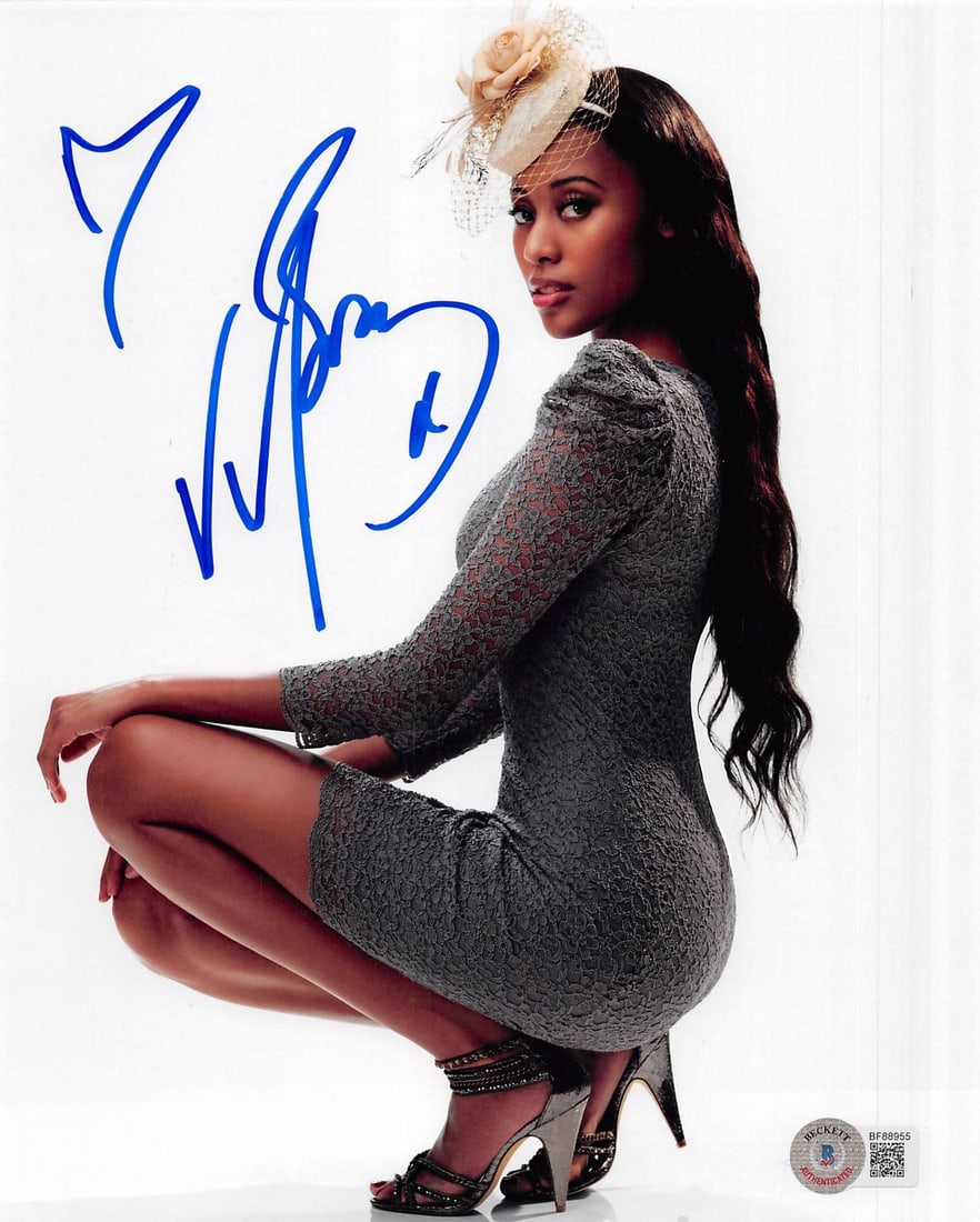 V V Brown Signed 8x10 Photo Beckett Authenticated Autograph: V V Brown Signed 8x10 Photo Beckett Authenticated Autograph This 8x10 photograph has been personally signed by musician V V Brown. The autograph is authenticated by Beckett Authentication Services and