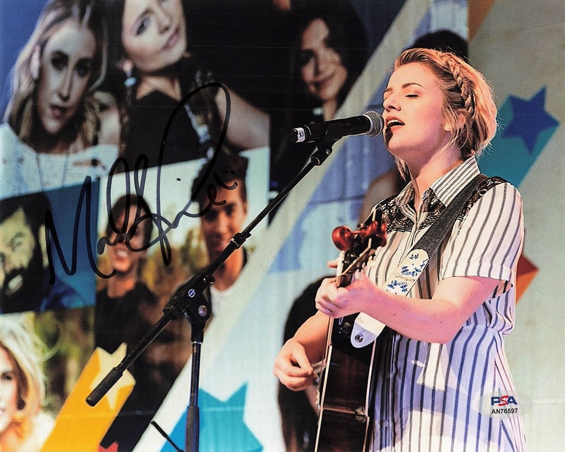 Maddie Poppe Signed 8x10 Photo PSA/DNA Authenticated Musician: Maddie Poppe Signed 8x10 Photo PSA/DNA Authenticated Musician This listing features a professionally printed 8x10 photograph signed by singer Maddie Poppe. The autograph has been authenticated by PSA/