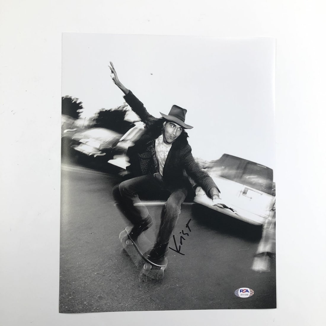 Autographed 11x14 Krist Novoselic Photo with PSA/DNA Authentication: Autographed 11x14 Krist Novoselic Photo with PSA/DNA Authentication This is an original 11x14 photograph autographed by Krist Novoselic. The signature has been authenticated by PSA/DNA, ensuring its a