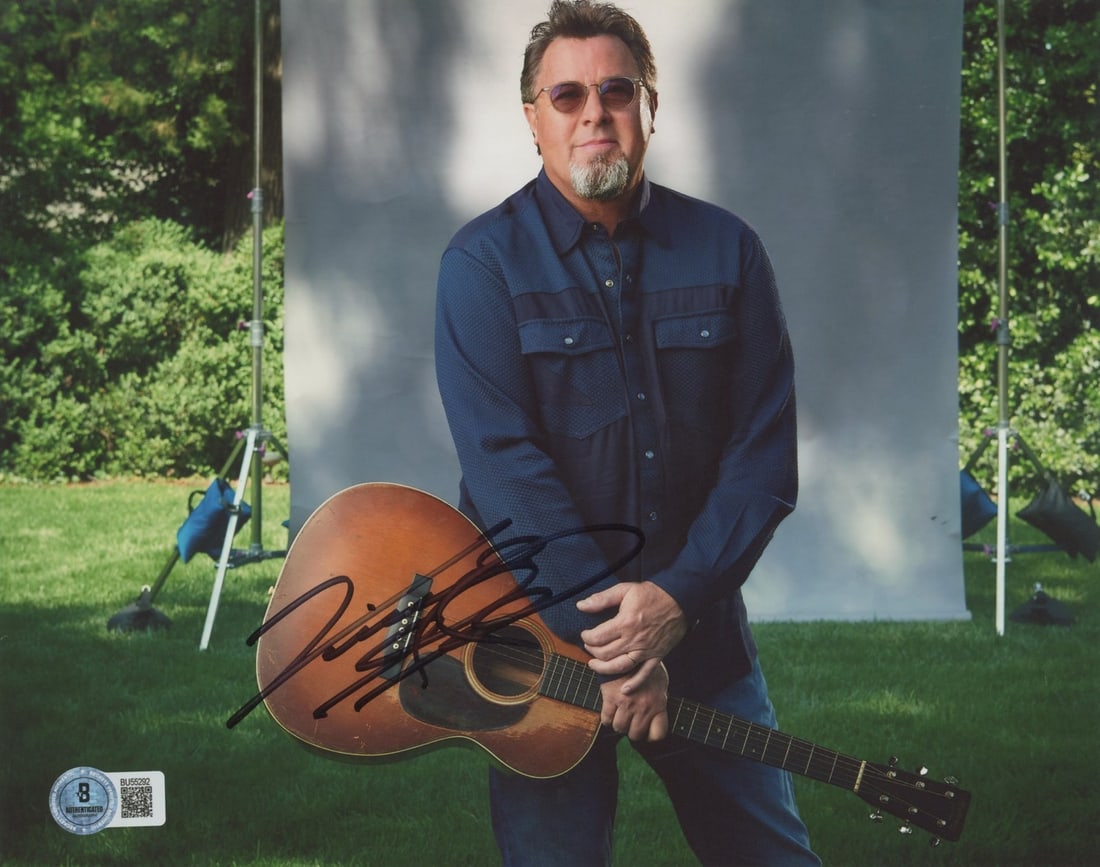 Vince Gill Signed 8x10 Photo with Beckett Authentication (1 of 1)