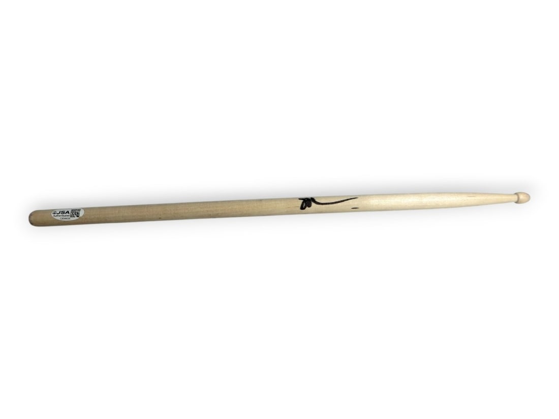 Autographed Steve Gorman drumstick JSA authenticated Black Crowes: Autographed Steve Gorman drumstick JSA authenticated Black Crowes This is a drumstick autographed by Steve Gorman, drummer for The Black Crowes. The signature has been authenticated by James Spence Au