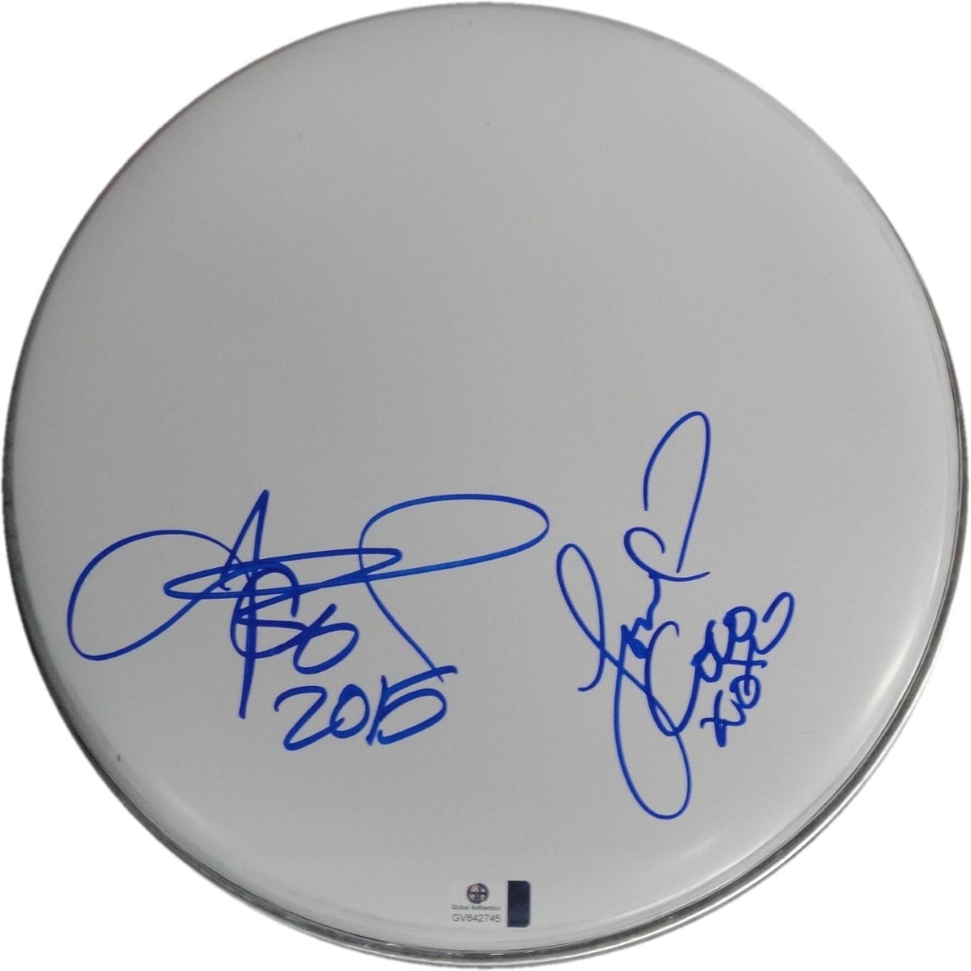 Ice-T Coco Signed 10 Drum Head Authenticated by Global Authentics: Ice-T Coco Signed 10 Drum Head Authenticated by Global Authentics This is a 10" drum head autographed by Ice-T and Coco, offering a unique collectible for fans and music enthusiasts. The item is an or