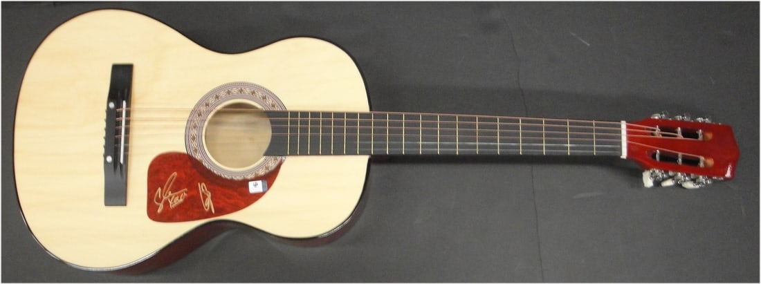 Autographed Guitar Signed by Thompson Square Keifer and Shawna with GAI Authentication: Autographed Guitar Signed by Thompson Square Keifer and Shawna with GAI Authentication This pre-owned guitar is hand signed by both Keifer and Shawna of Thompson Square. The autographs have been authe