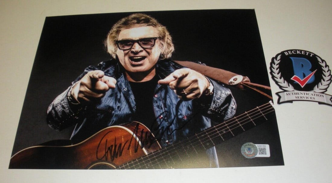 Signed Don McLean 8x10 Photo with Beckett COA American Pie Memorabilia (1 of 1)