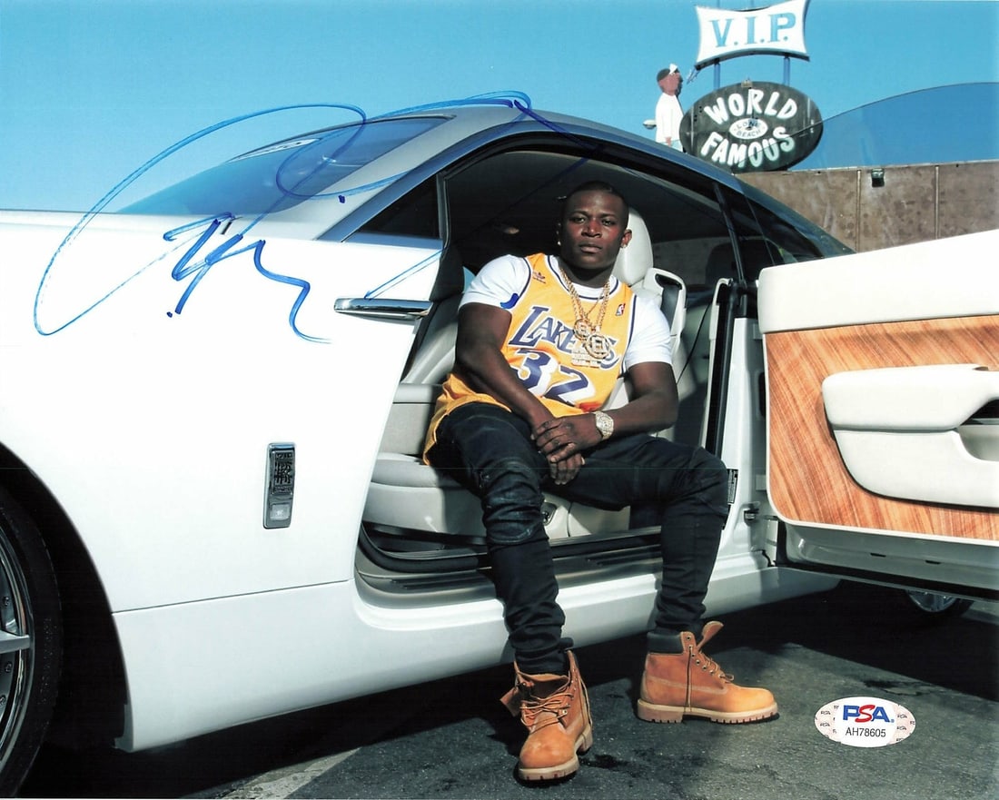 O.T. Genasis 8x10 Signed Photo PSA/DNA Authentic Lakers Memorabilia: O.T. Genasis 8x10 Signed Photo PSA/DNA Authentic Lakers Memorabilia This is an original 8x10 photograph featuring O.T. Genasis, professionally printed and autographed. The signature has been authentic