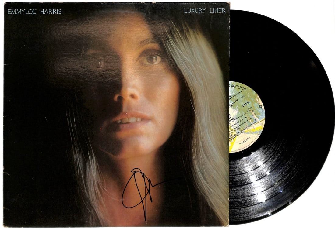 Luxury Liner Album Signed by Emmy Lou Harris With PSA DNA Authentication (1 of 3)