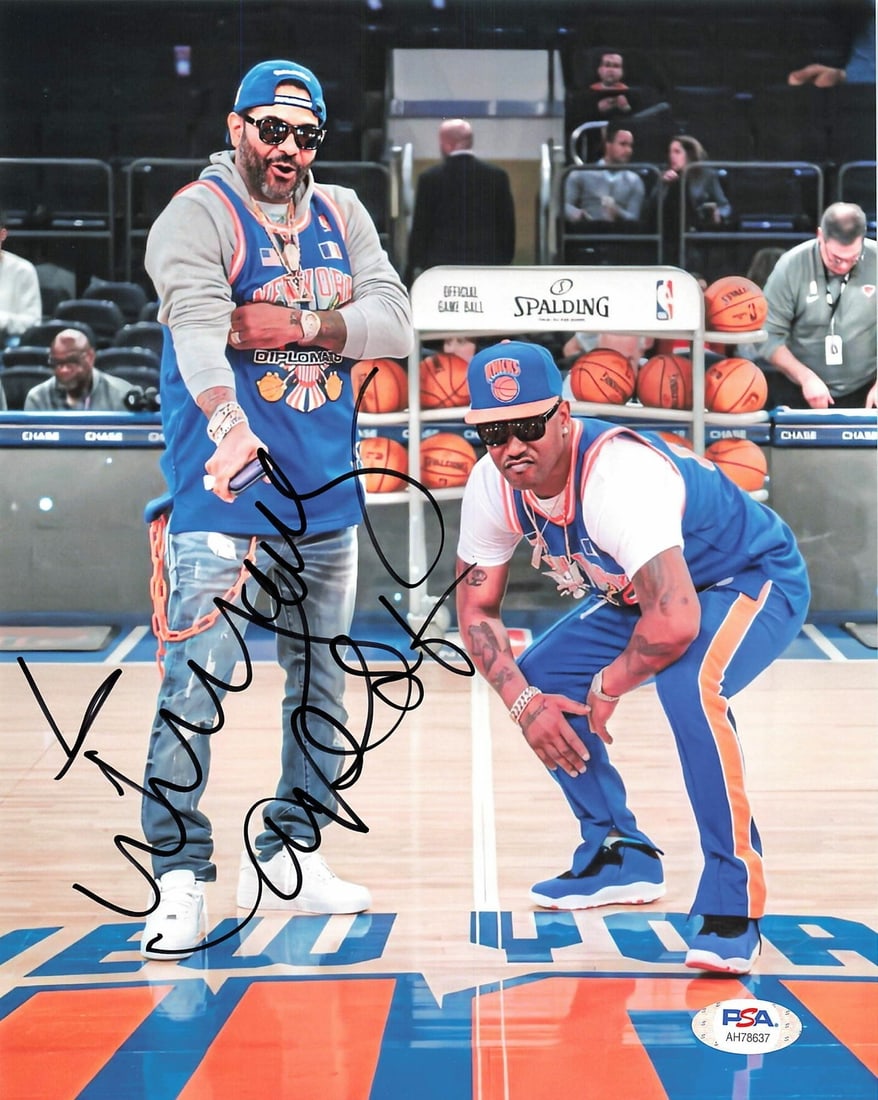 PSA DNA authenticated Jim Jones autographed 8x10 Knicks photo: PSA DNA authenticated Jim Jones autographed 8x10 Knicks photo This is a professionally printed 8x10 photograph featuring rapper Jim Jones. The photo has been autographed by Jim Jones and is an origina