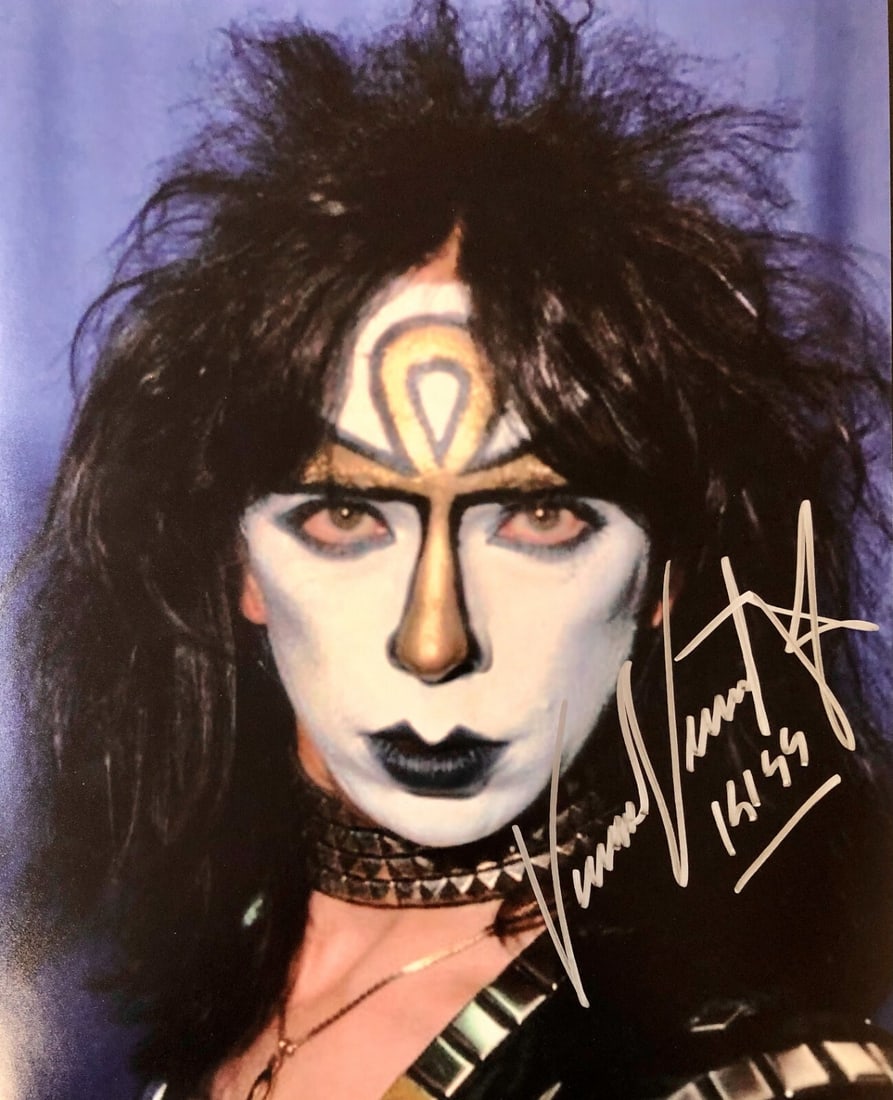 Vinnie Vincent Signed 11x14 Photo Guaranteed Authentic Kiss: Vinnie Vincent Signed 11x14 Photo Guaranteed Authentic Kiss This is an original 11x14 color photograph of Vinnie Vincent, known for his time with the band Kiss. The photo is autographed in silver shar