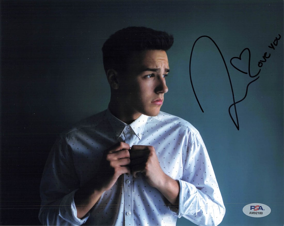 Jacob Whitesides Autographed 8x10 Photo PSA/DNA Certified: Jacob Whitesides Autographed 8x10 Photo PSA/DNA Certified This is an original 8x10 photograph signed by Jacob Whitesides. The autograph has been authenticated by PSA/DNA, ensuring its authenticity. Pe