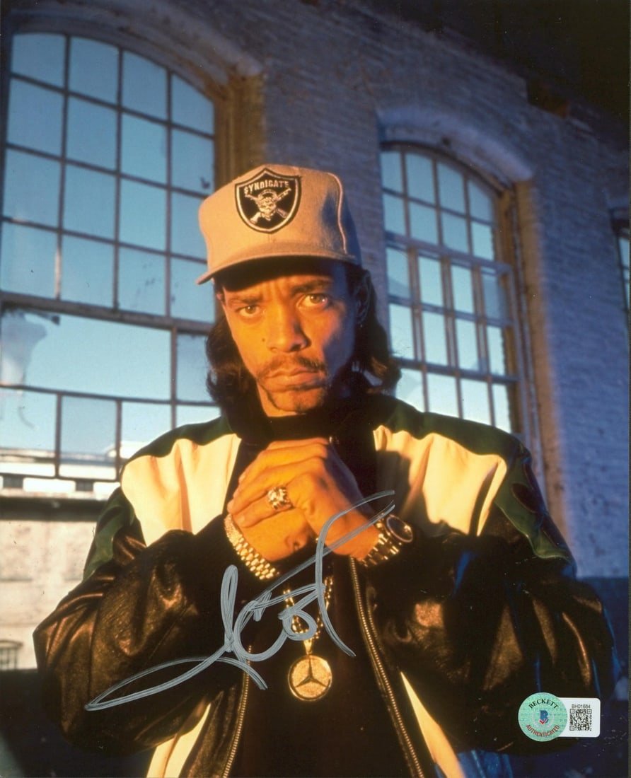 Ice-T Body Count Signed 8x10 Photo Autographed Beckett BAS: Ice-T Body Count Signed 8x10 Photo Autographed Beckett BAS This authentic 8x10 photo of Ice-T, the frontman of the band Body Count, is a must-have for any fan. The photo has been personally signed by 