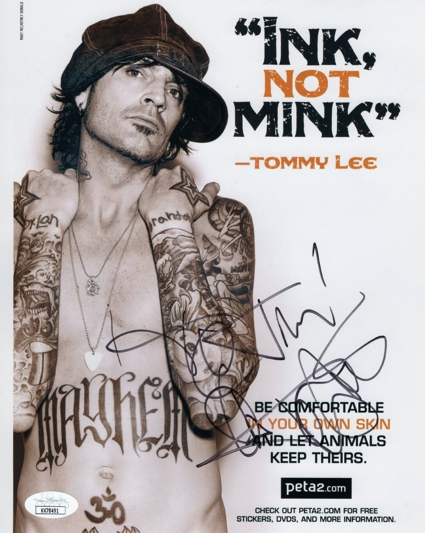 Tommy Lee Autographed 8x10 Photo Motley Crue JSA Certified: Tommy Lee Autographed 8x10 Photo Motley Crue JSA Certified This authentic 8x10 photograph features the signature of Tommy Lee, renowned drummer of the iconic rock band Motley Crue. The autograph has b