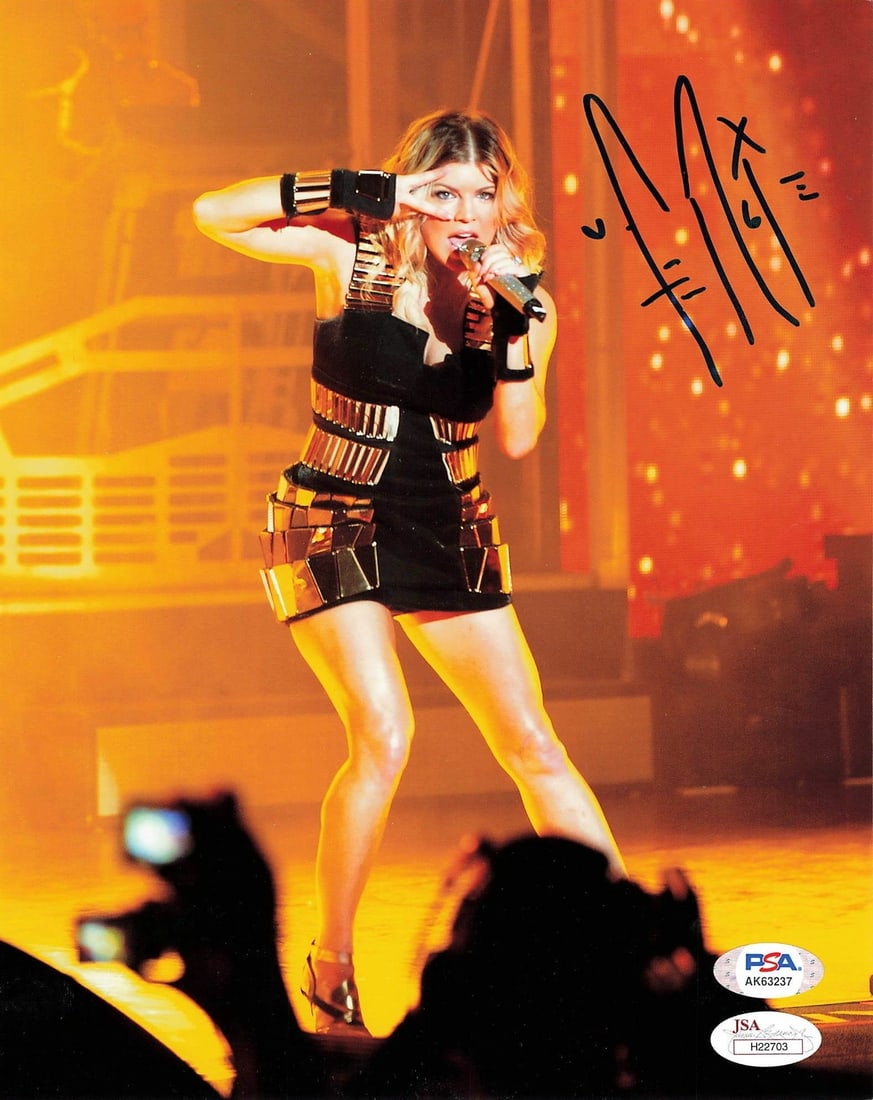 Fergie Autographed 8x10 Photo PSA/DNA Certified Black Eyed Peas: Fergie Autographed 8x10 Photo PSA/DNA Certified Black Eyed Peas This is a professionally printed 8x10 photograph featuring Fergie, the renowned singer of the Black Eyed Peas. The photo has been authen
