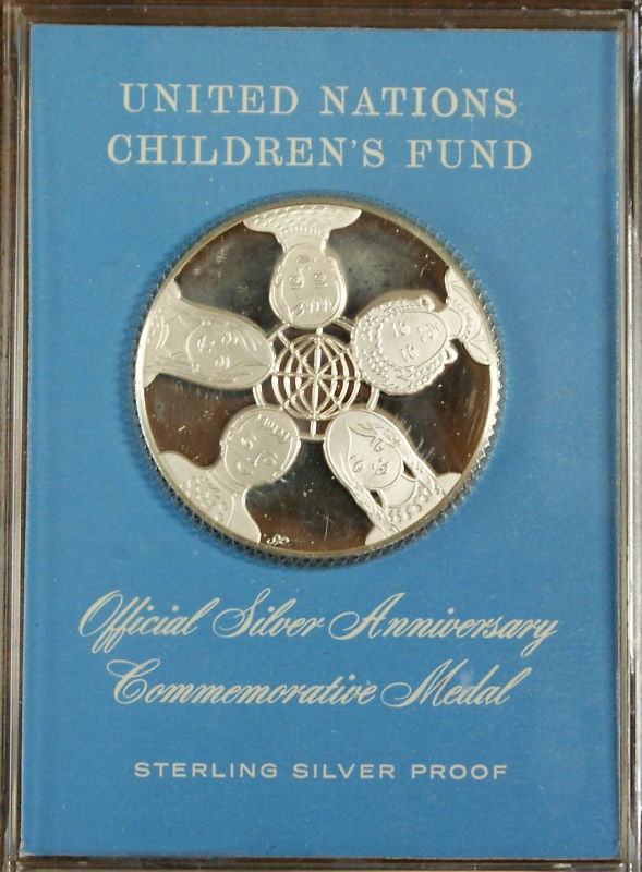 Silver UNICEF Anniversary Medal by Franklin Mint in Presentation Case (1 of 2)