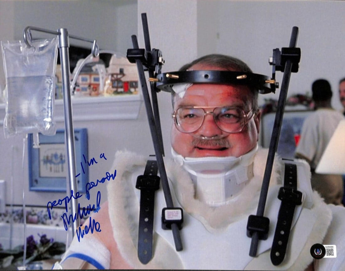 11x14 Richard Riehle autographed photo with inscription Beckett authenticated: 11x14 Richard Riehle autographed photo with inscription Beckett authenticated This 11x14 photograph features actor Richard Riehle, known for his extensive work in film and television. The photo is han