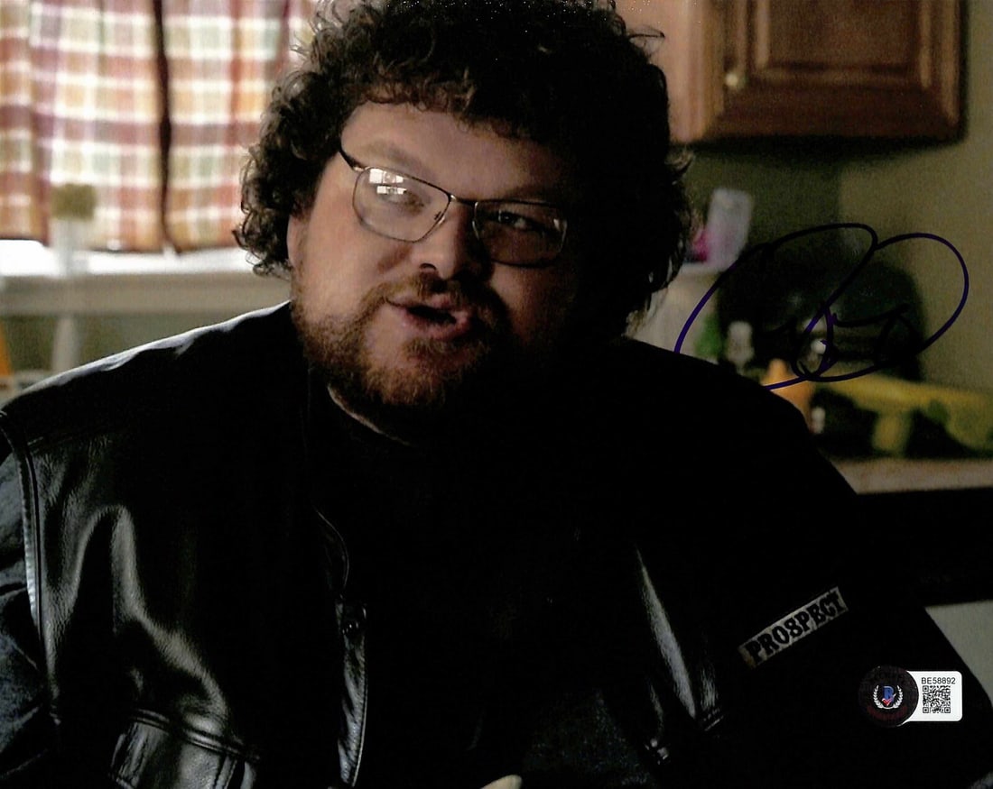 Christopher Reed Signed 8x10 Photograph Sons of Anarchy Beckett Certified: Christopher Reed Signed 8x10 Photograph Sons of Anarchy Beckett Certified This autographed 8x10 photograph features Christopher Reed, known for his role as "Filthy Phil" in the acclaimed TV series Son